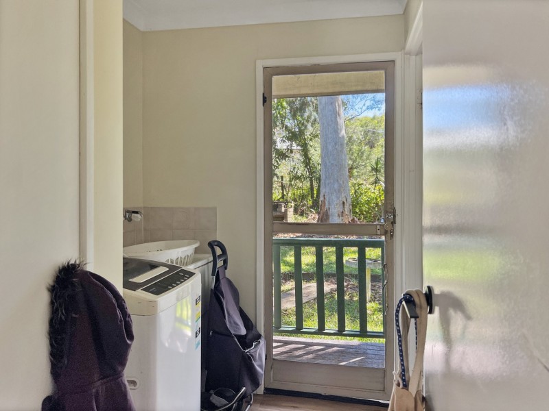 5 Lakeside Avenue, Macleay Island QLD 4184