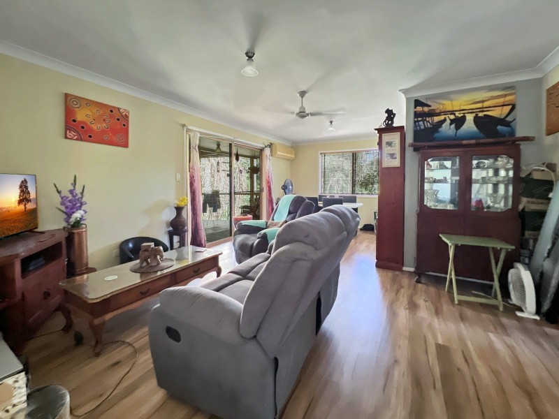 5 Lakeside Avenue, Macleay Island QLD 4184