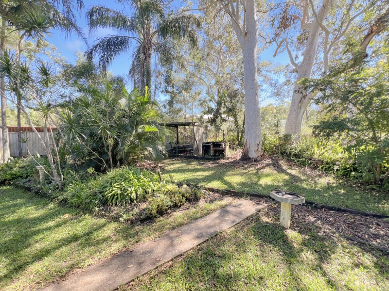 5 Lakeside Avenue, Macleay Island QLD 4184