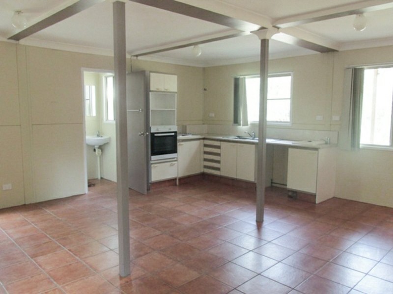 32 Alexander Street, Macleay Island QLD 4184