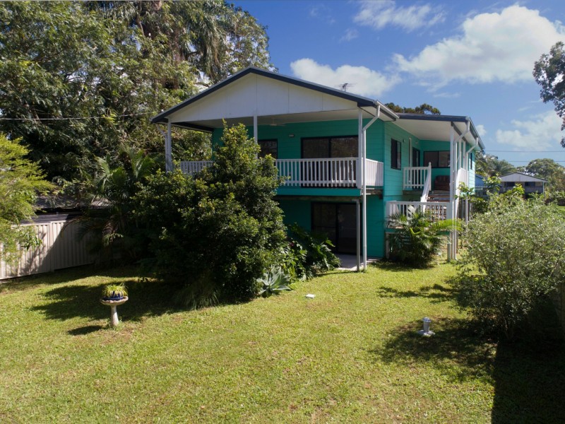 28 Lucas Dr, Lamb Island QLD 4184