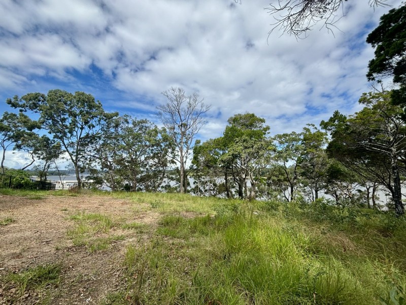 6-8 & 12-1 High Central Road, Macleay Island QLD 4184