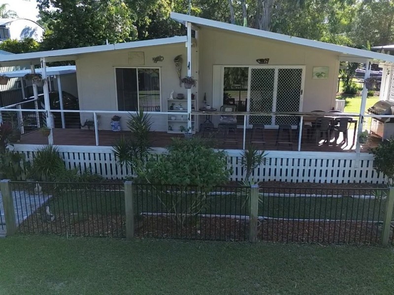 66 Eastbourne Terrace, Macleay Island QLD 4184