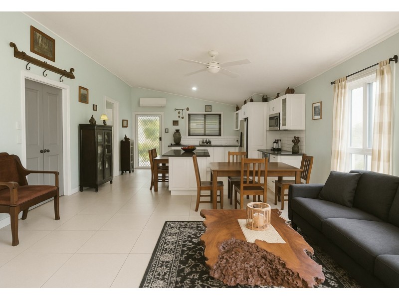66 Eastbourne Terrace, Macleay Island QLD 4184