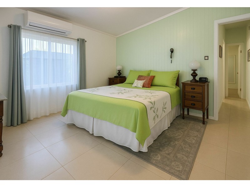 66 Eastbourne Terrace, Macleay Island QLD 4184