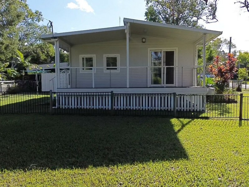 66 Eastbourne Terrace, Macleay Island QLD 4184