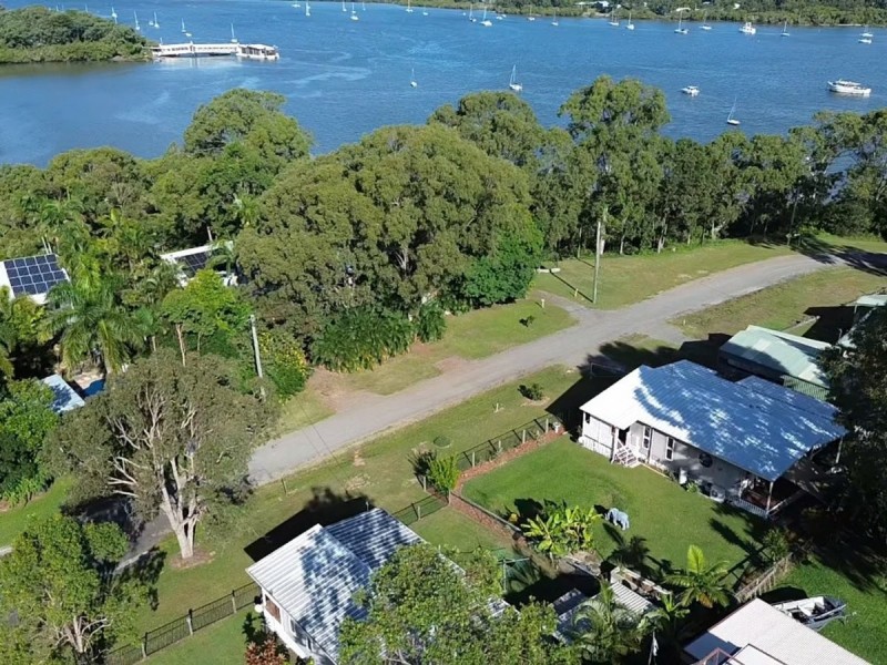 66 Eastbourne Terrace, Macleay Island QLD 4184