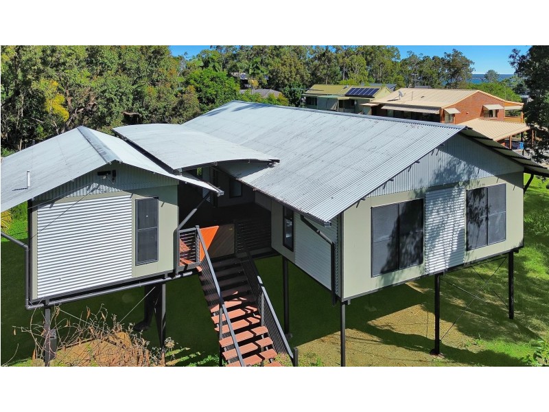 4 Ray Street, Macleay Island QLD 4184