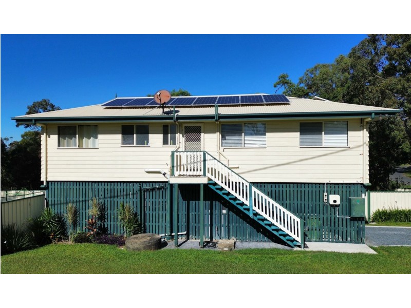 8 Camena Street, Macleay Island QLD 4184