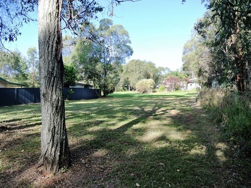 14 Waterside Drive, Macleay Island QLD 4184