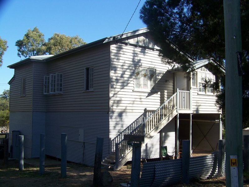 9 Percival Street, Macleay Island QLD 4184