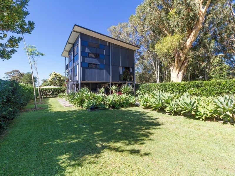 3 Kim Crescent, Macleay Island QLD 4184