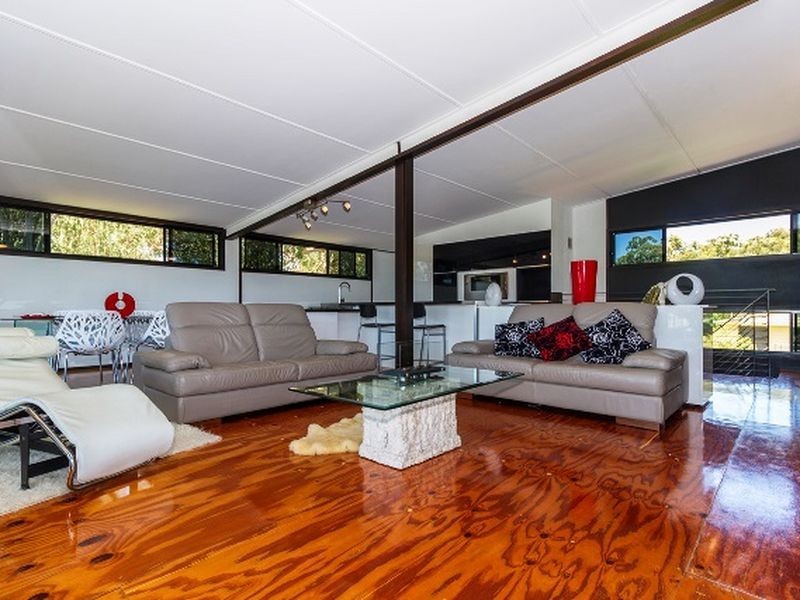 3 Kim Crescent, Macleay Island QLD 4184