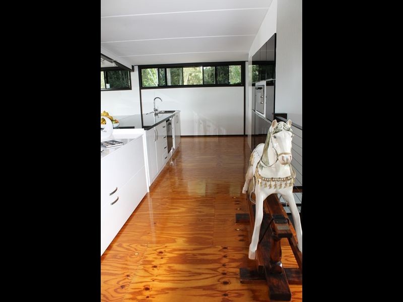 3 Kim Crescent, Macleay Island QLD 4184