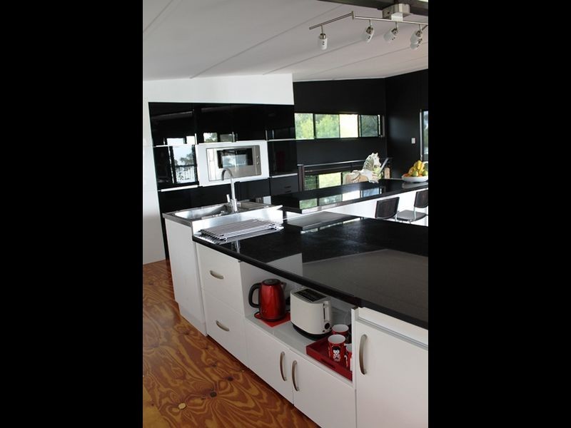 3 Kim Crescent, Macleay Island QLD 4184