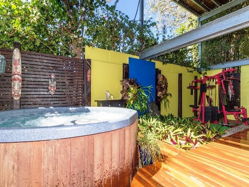 3 Kim Crescent, Macleay Island QLD 4184