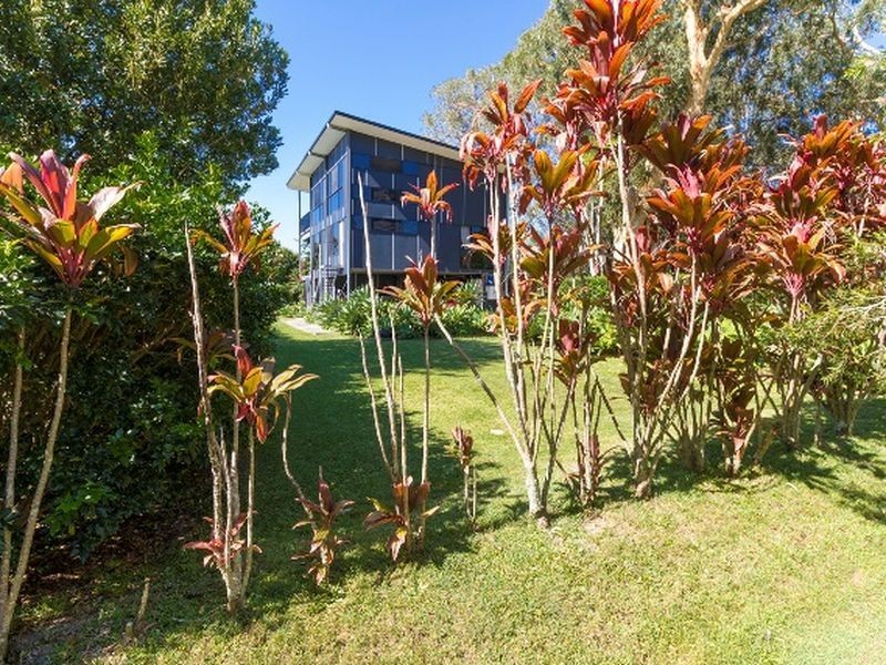 3 Kim Crescent, Macleay Island QLD 4184