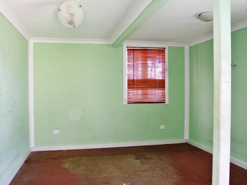 19 Cliff Terrace, Macleay Island QLD 4184