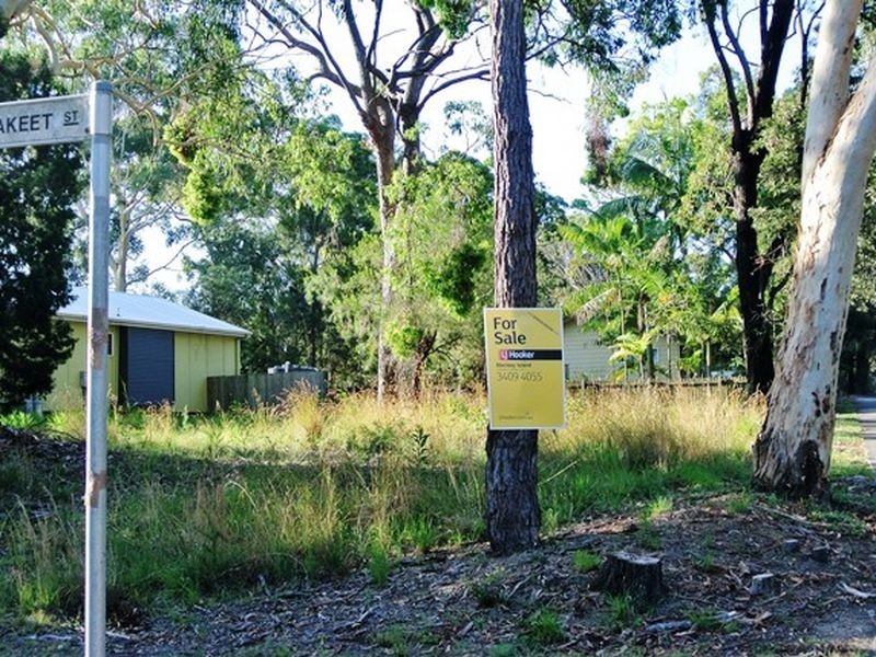 1 Parakeet Street, Macleay Island QLD 4184