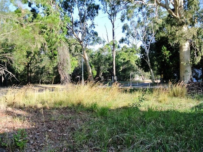 1 Parakeet Street, Macleay Island QLD 4184