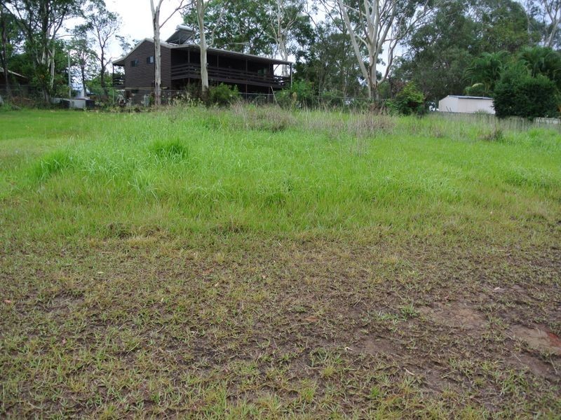 24 Devaney St, Macleay Island QLD 4184