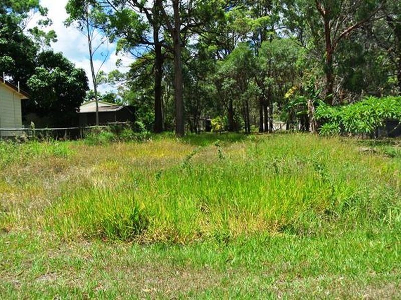 14 Noogie Street, Macleay Island QLD 4184