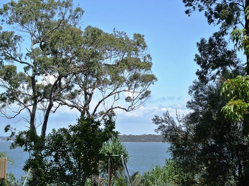 74 Coondooroopa Drive, Macleay Island QLD 4184