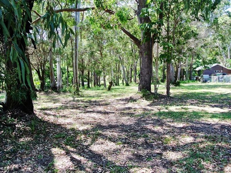 74 Coondooroopa Drive, Macleay Island QLD 4184