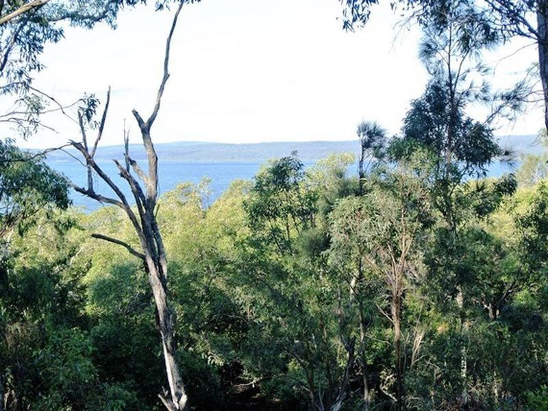 11 Beelong Street, Macleay Island QLD 4184