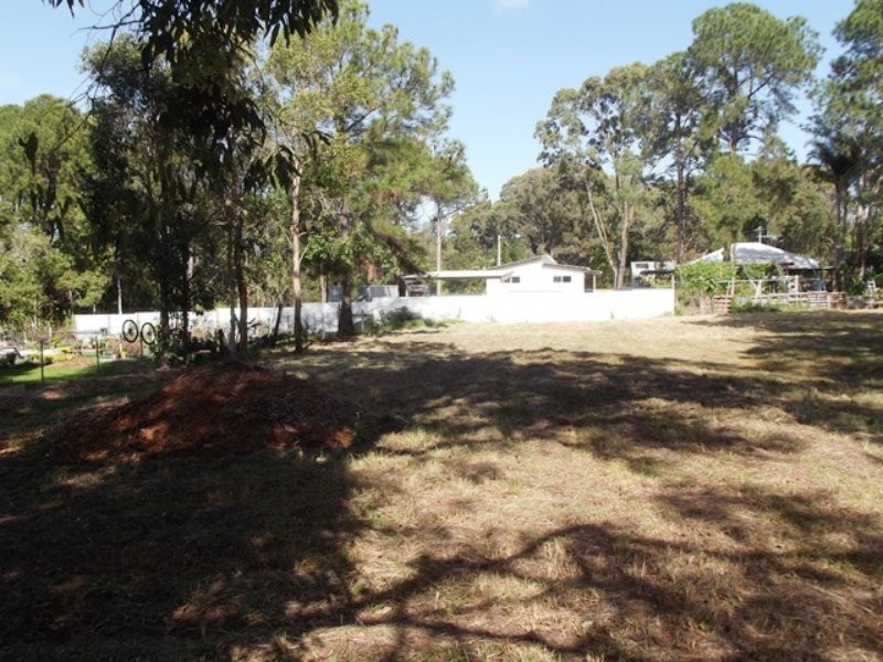 165-167 High Central Road, Macleay Island QLD 4184