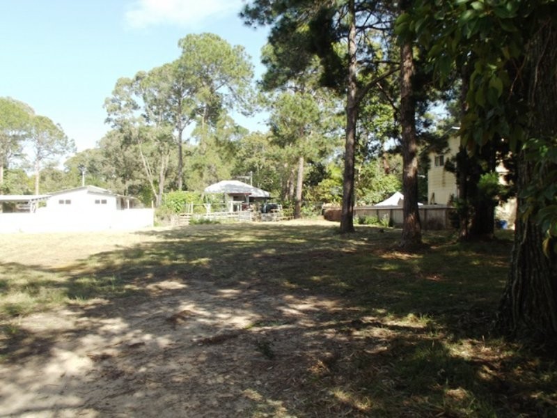 165-167 High Central Road, Macleay Island QLD 4184