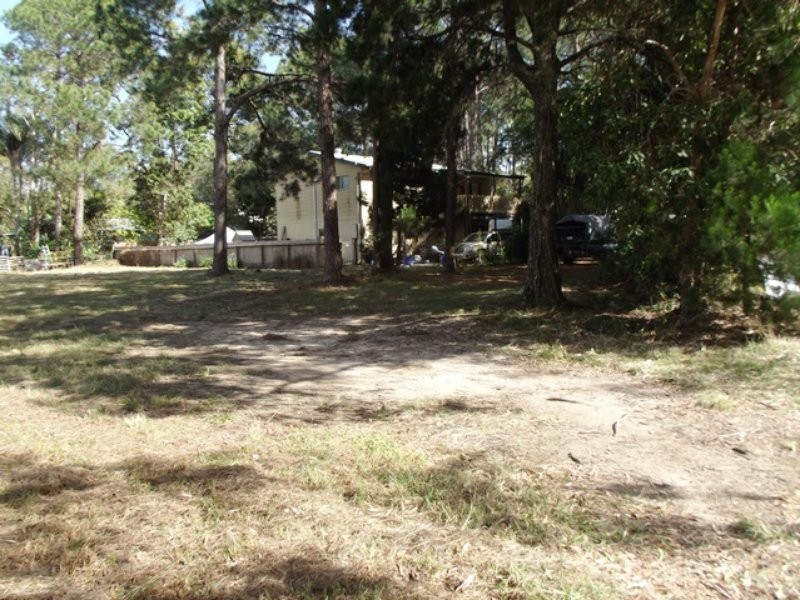 165-167 High Central Road, Macleay Island QLD 4184