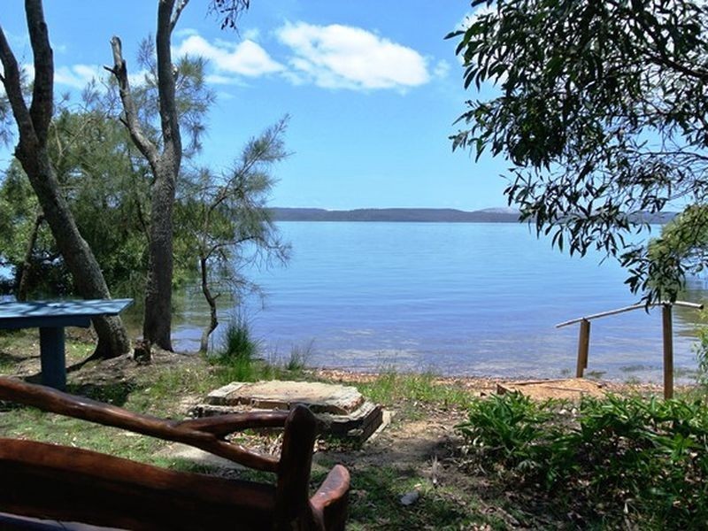 19 Tukkeri Street, Macleay Island QLD 4184