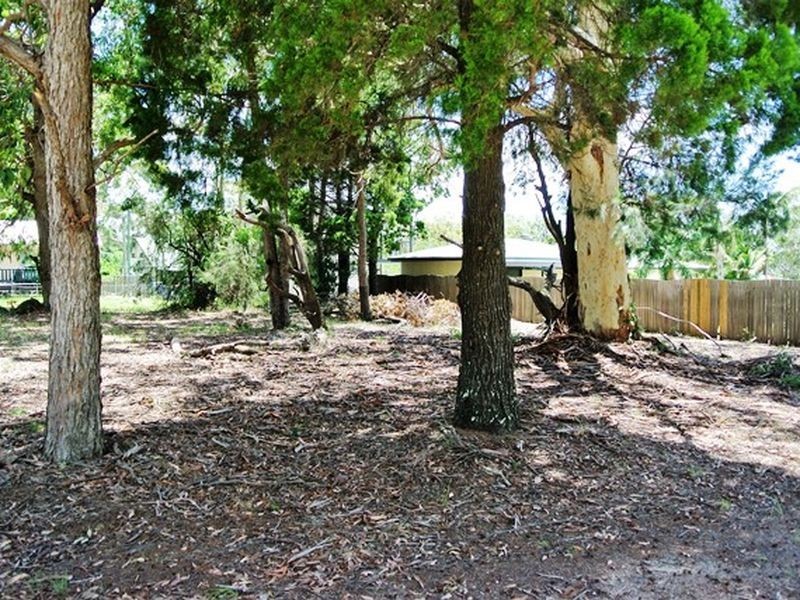 19 Tukkeri Street, Macleay Island QLD 4184