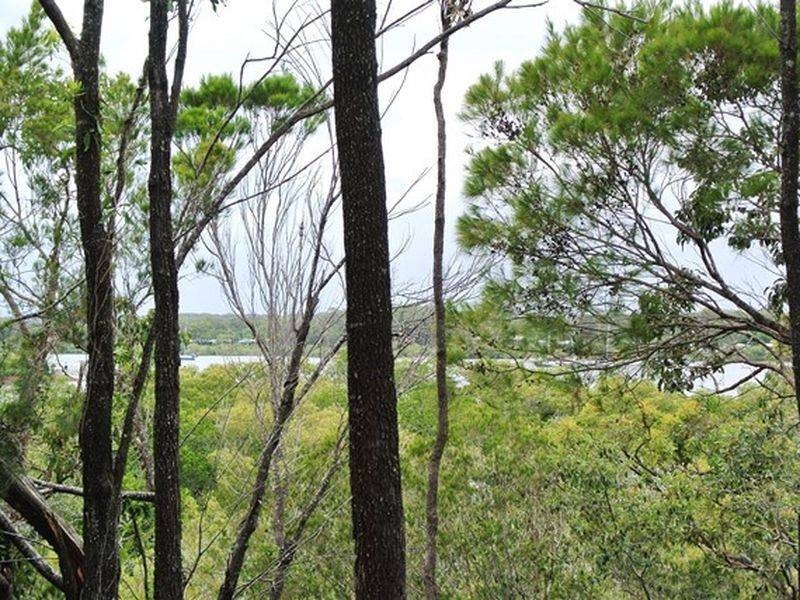 10 Emita Street, Macleay Island QLD 4184