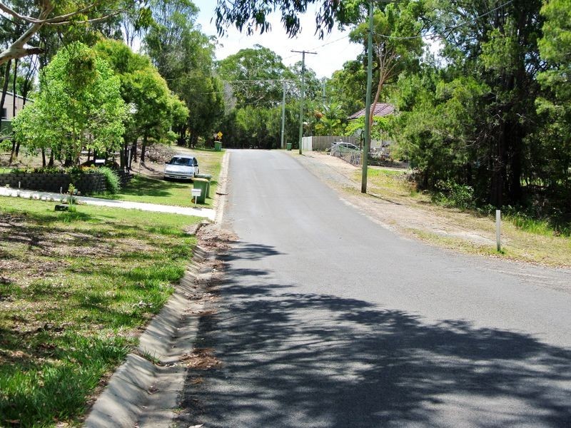 14 Oomool Street, Macleay Island QLD 4184