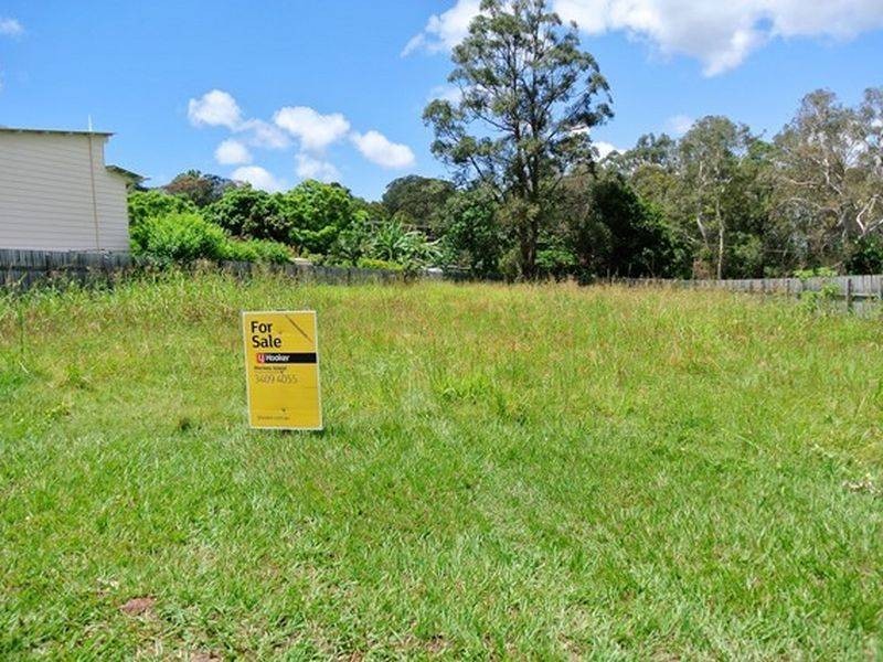14 Eastbourne Terrace, Macleay Island QLD 4184