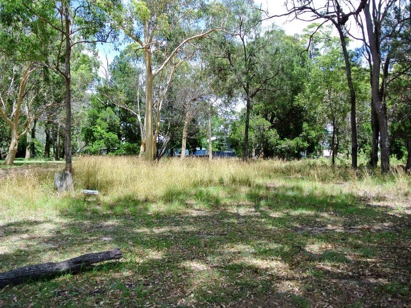 17 President Terrace, Macleay Island QLD 4184