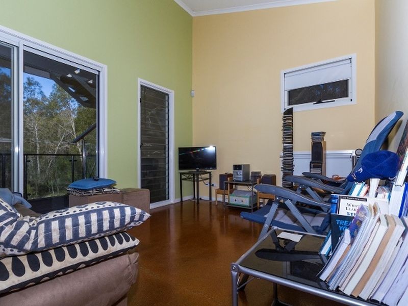 14 Hilda Crescent, Macleay Island QLD 4184