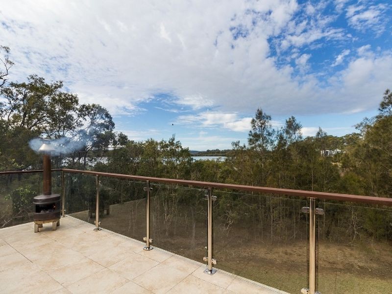 14 Hilda Crescent, Macleay Island QLD 4184