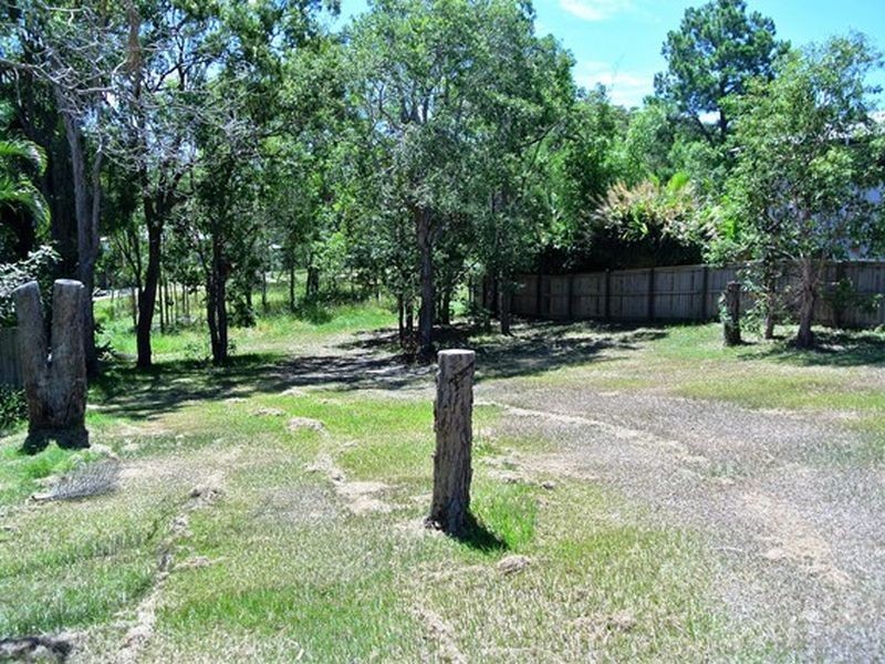 15 Michael Street, Macleay Island QLD 4184