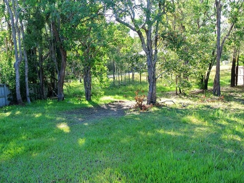 15 Michael Street, Macleay Island QLD 4184