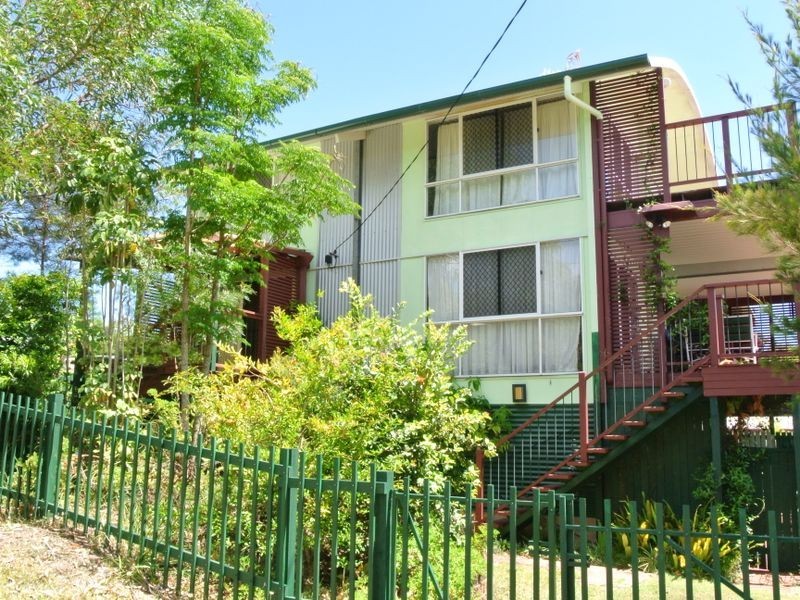 27 Oomool Street, Macleay Island QLD 4184