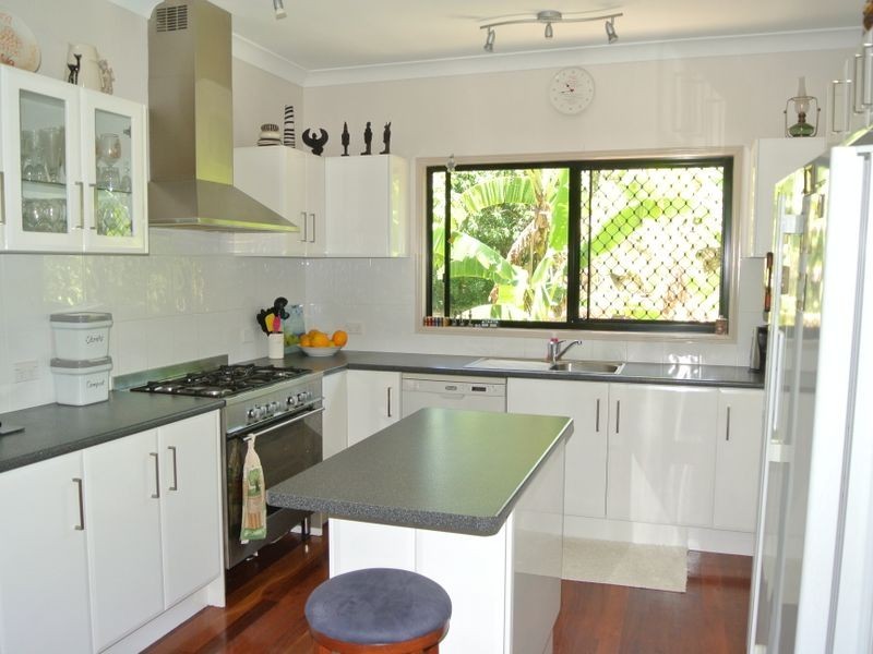 27-29 Sentosa Tce, Macleay Island QLD 4184