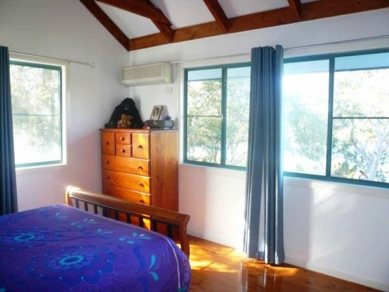 30 Deviot Street, Macleay Island QLD 4184