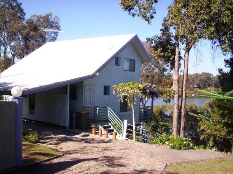 30 Deviot Street, Macleay Island QLD 4184