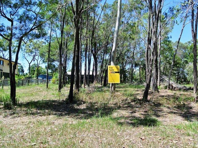 12 Double Bay Street, Macleay Island QLD 4184