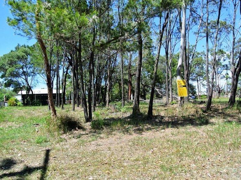 12 Double Bay Street, Macleay Island QLD 4184