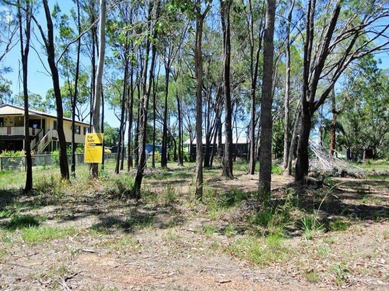12 Double Bay Street, Macleay Island QLD 4184
