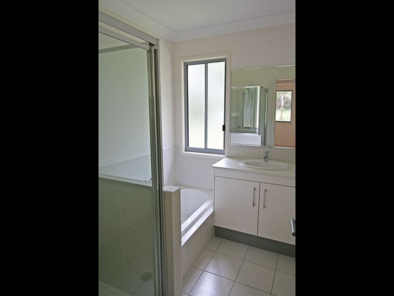 22 Cathy Street, Macleay Island QLD 4184